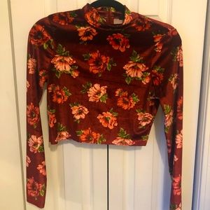 Long sleeve crop top